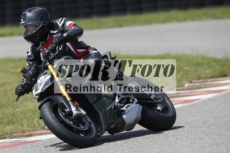 /27 12.06.2025 Ducati Schweiz Trackday Warmup  ADR/gruen-vert/28